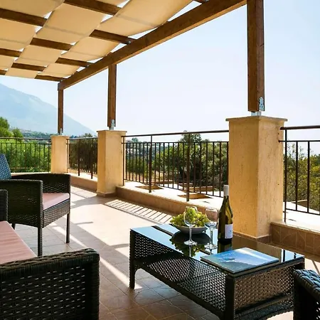 Karavias Villa Trapezaki (Kefalonia)