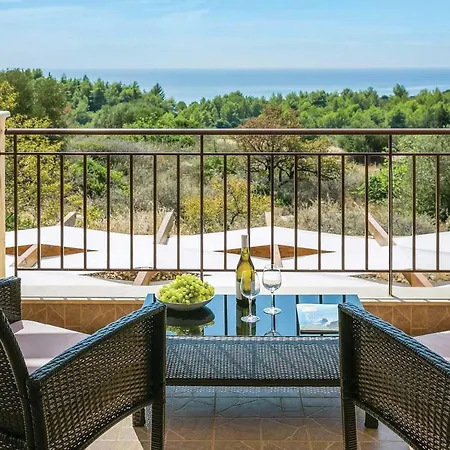 Villa Karavias Trapezaki (Kefalonia)